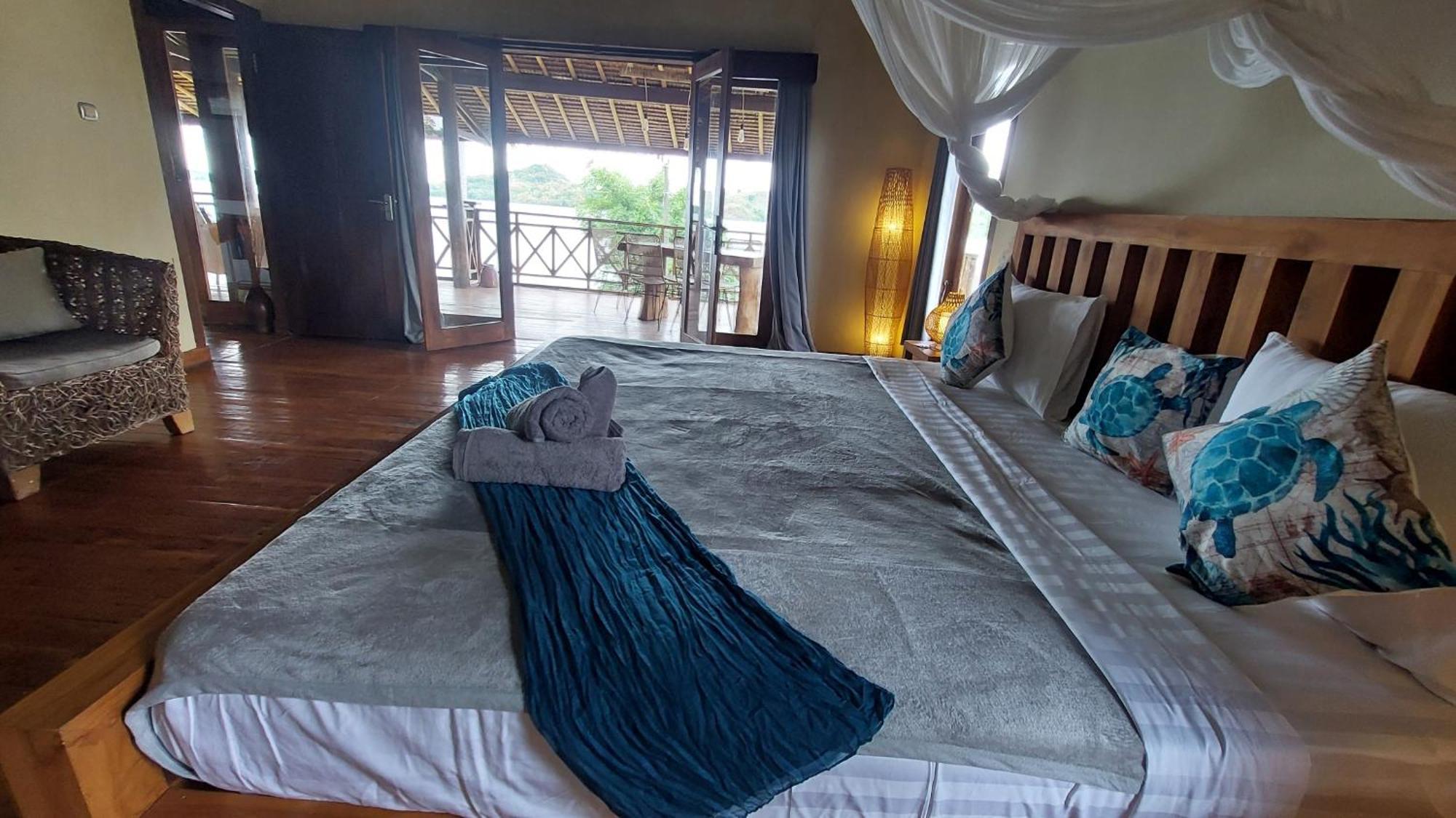 Lombok Villas, Villa Kurakura Labuhanpoh エクステリア 写真